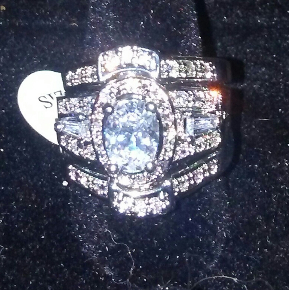 New 3 piece wedding ring set